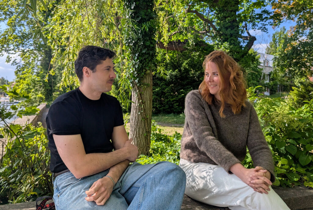 Ein Gespräch zwischen Aline und Baris